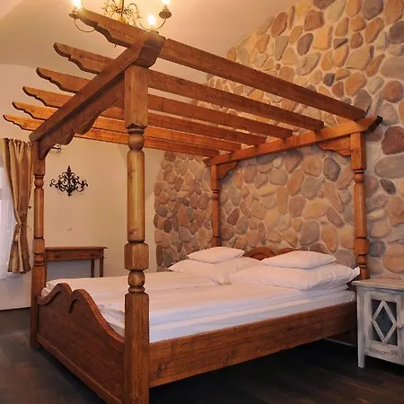 Régi Posta étterem és 3* Debrecen