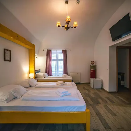 Régi Posta étterem és 3* Debrecen