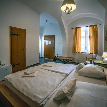 Régi Posta étterem és 3* Debrecen