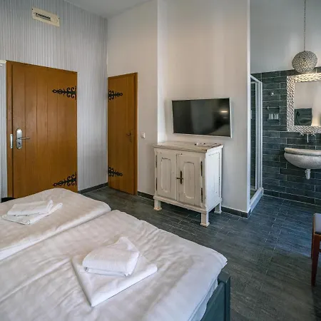 Régi Posta étterem és Szálloda 3*