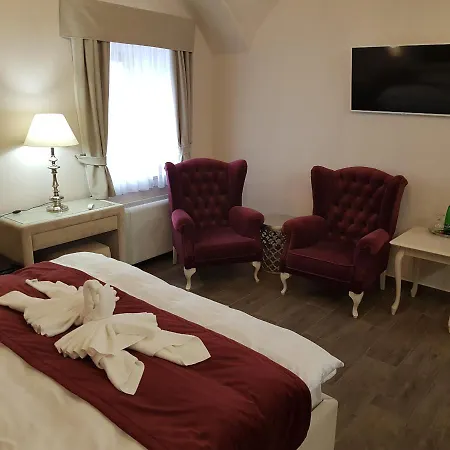 Hotel Régi Posta étterem és 3*