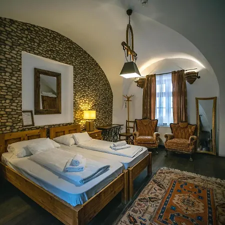 Hotel Regi Posta Es Etterem Debreţin