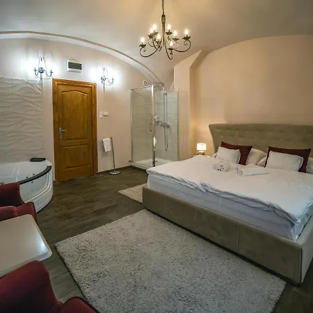 Hotel Regi Posta Es Etterem Debreţin