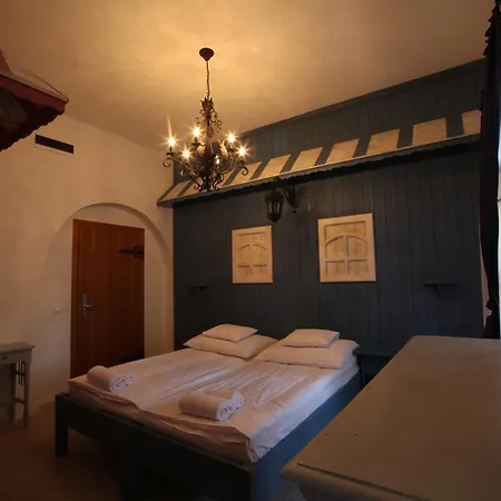 酒店 Regi Posta Es Etterem 3*