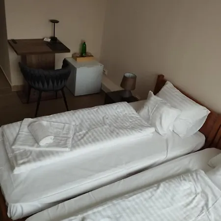 Regi Posta Es Etterem 3* Debrecen