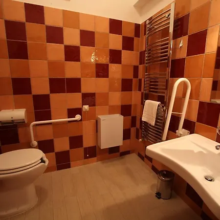 Regi Posta Es Etterem Hotell