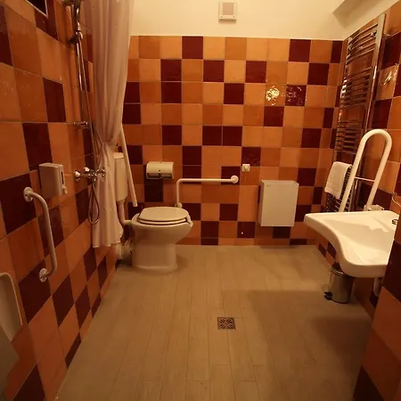 Regi Posta Es Etterem Hotel 3*